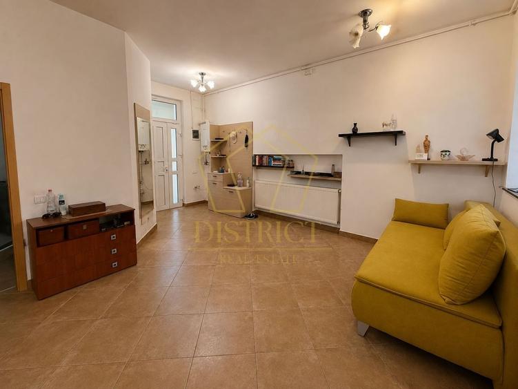 Apartament cu 2 camere semidecomandat, mobilat în P-ța Maria