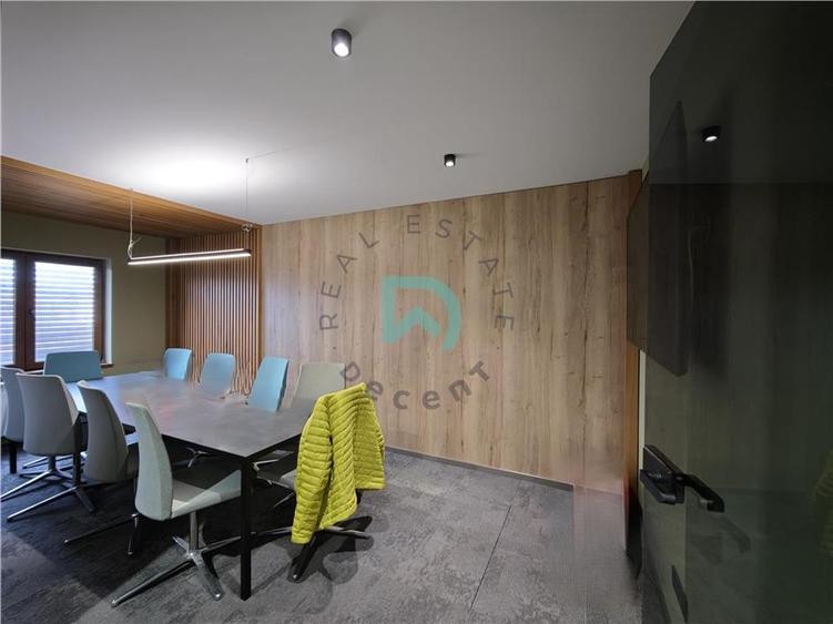 Apartament cu 4 camere decomandat în Brașovul Vechi