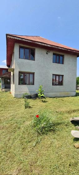 Proprietate unica la marginea ora?ului Targu Jiu Casa solida P+1 + teren intravilan ?i extravilan - 10