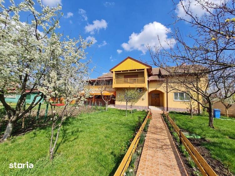 Casă cu 6 camere cu Teren 1650 Mp în Daia