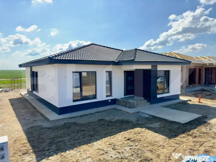 Casă cu 4 camere cu Teren 500 Mp în Sântandrei