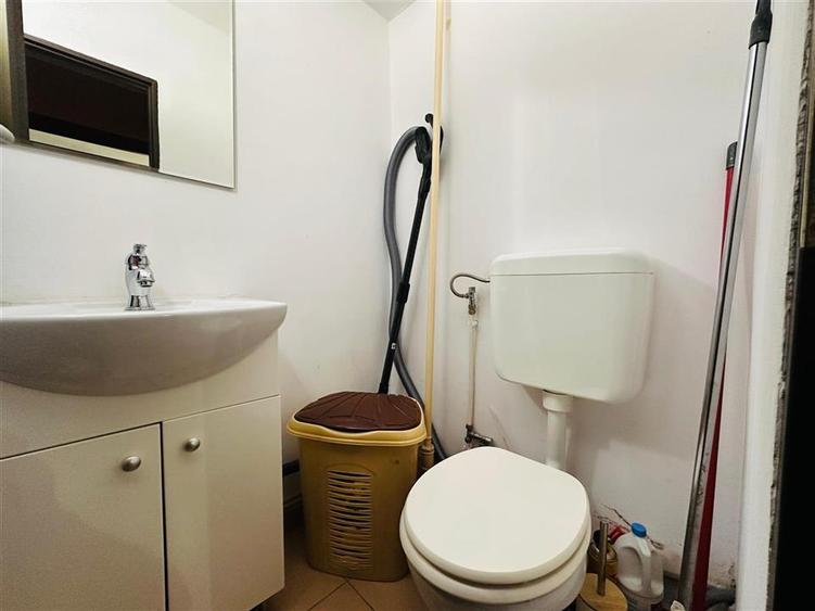 Apartament cu 3 camere decomandat în Rogerius