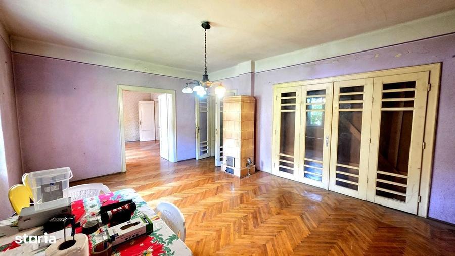 Apartament cu 4 camere în Sub Arini