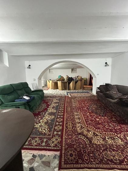 Apartament cu 5 camere decomandat, mobilat în Gara de Nord