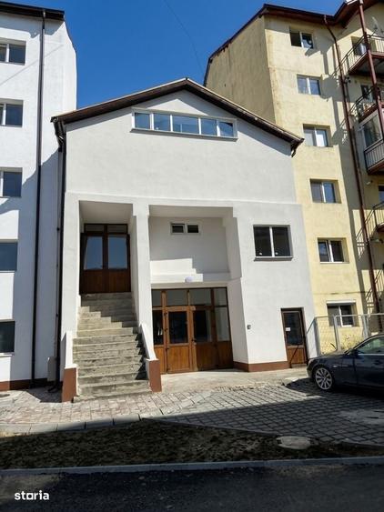 Spațiu comercial, de 650 mp, în Mârșa