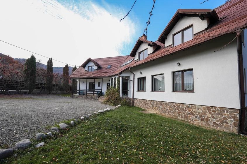 Casă individuală cu 6 camere cu Canalizare în Predeluț