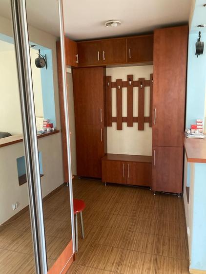 Apartament cu 3 camere decomandat în Tineretului
