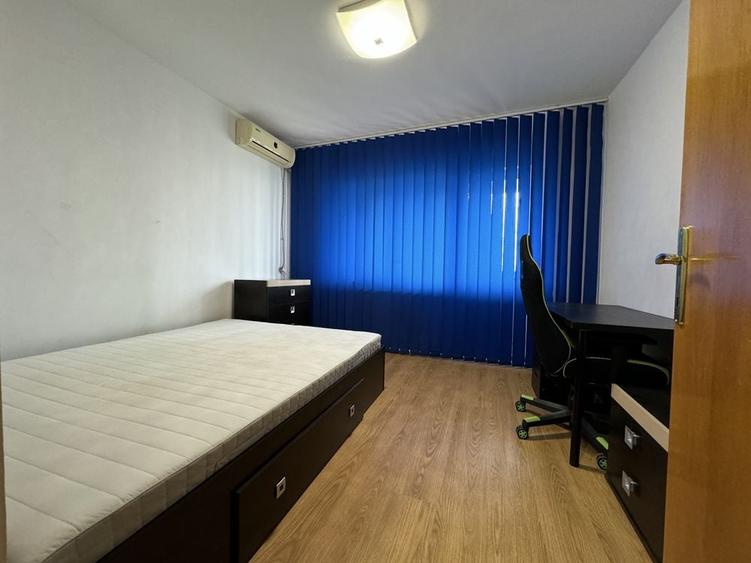 Apartament cu 4 camere decomandat în Militari