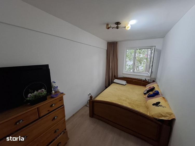 Apartament cu 3 camere în Brătianu