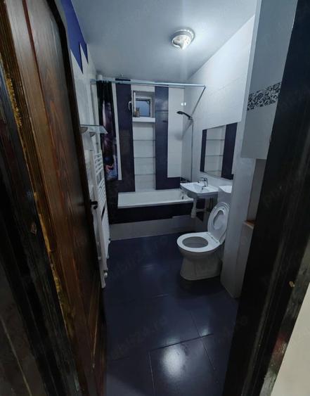 Apartament cu 3 camere semidecomandat în Deve