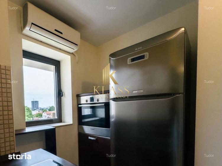 Apartament cu 3 camere decomandat, mobilat în Centrul Civic