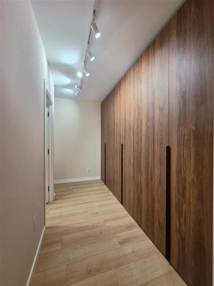 Apartament cu 3 camere decomandat în Podu Roș