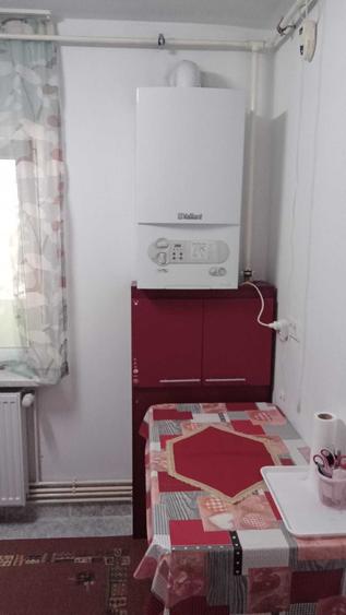 Apartament cu 3 camere decomandat în Alfa