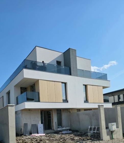 Casă individuală cu 5 camere cu Canalizare în Odăile