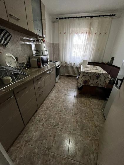 Apartament cu 2 camere semidecomandat în Olimpia-Stadion