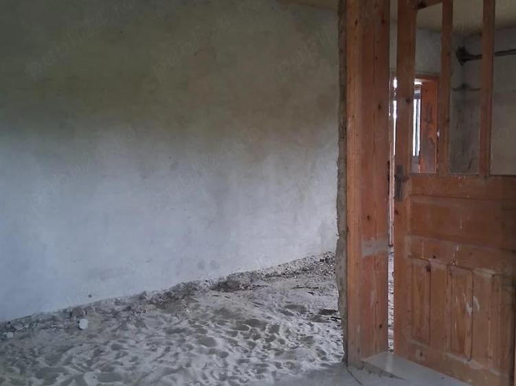 Casă individuală cu 4 camere cu Teren 1900 Mp în Horodniceni