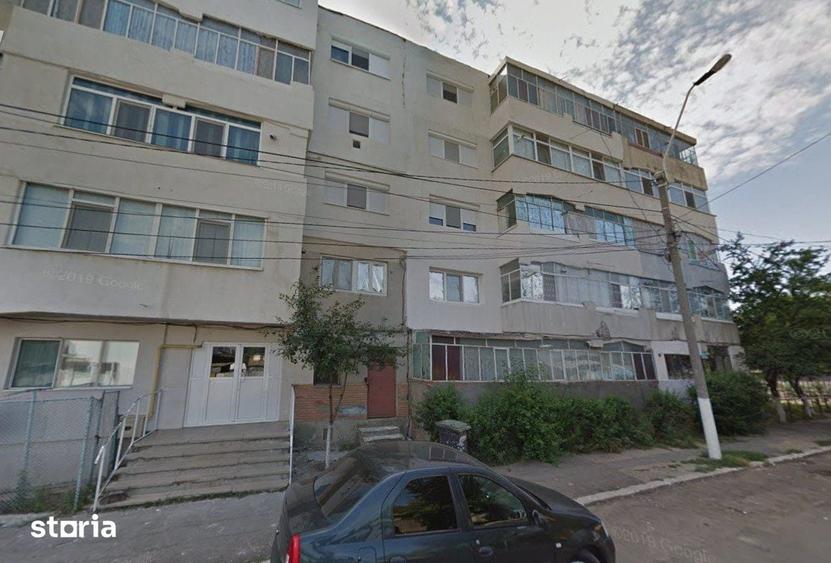 Apartament cu 2 camere decomandat în Periferie