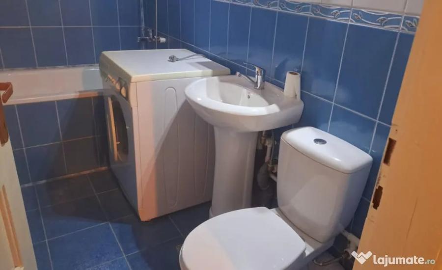 Apartament cu 2 camere semidecomandat în Hotvon