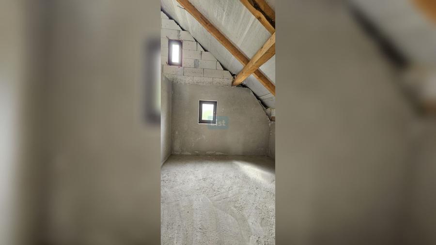 Teren de 936 mp, în Jelna