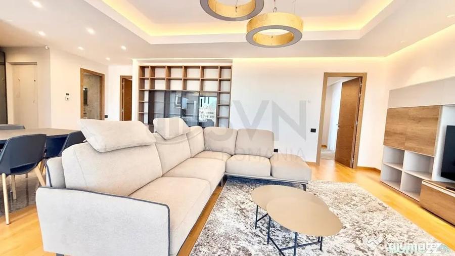 Apartament cu 4 camere decomandat în Central