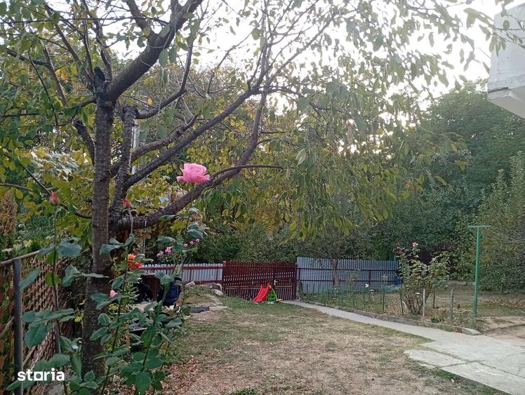 Casă cu 4 camere cu Teren 375 Mp în Central