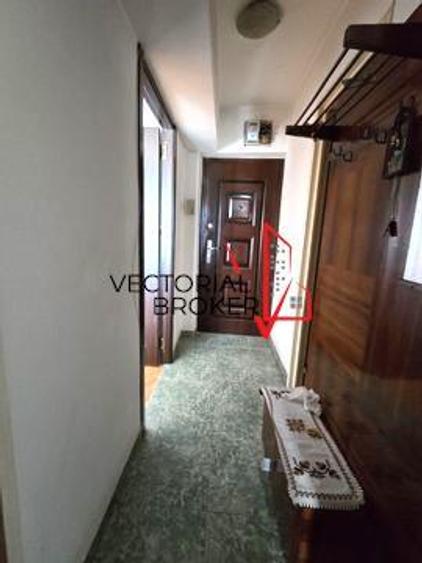 Garsonieră decomandată în Colentina