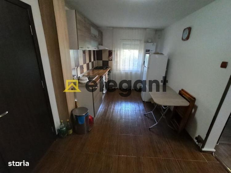Apartament cu 3 camere decomandat în Rovine