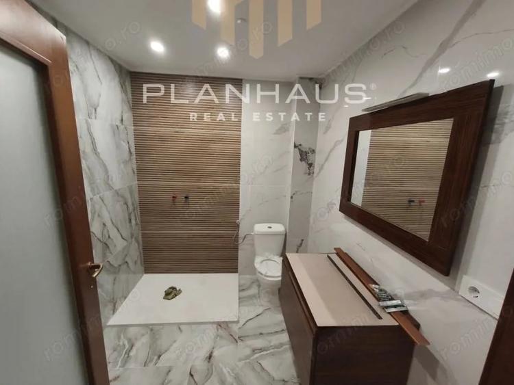 Apartament cu 4 camere decomandat în Central