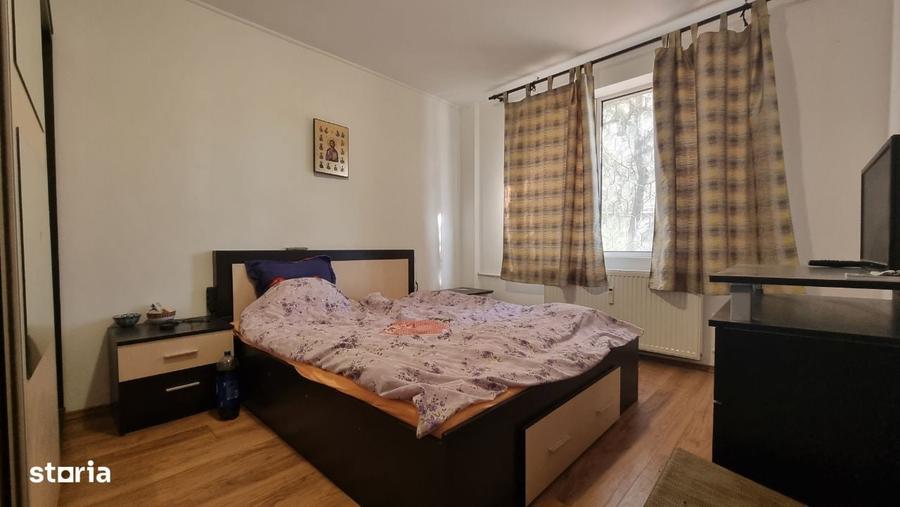 Apartament cu 4 camere decomandat în Militari