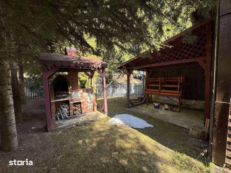 Casă cu 4 camere cu Teren 500 Mp în Central