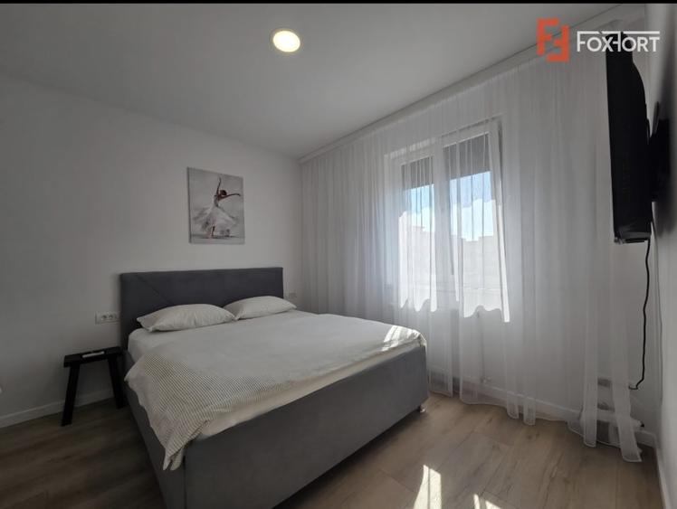 Apartament cu 3 camere decomandat, mobilat în Malul Mureșului