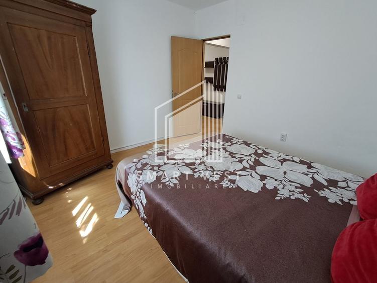 Apartament cu 3 camere decomandat, mobilat în Careiului