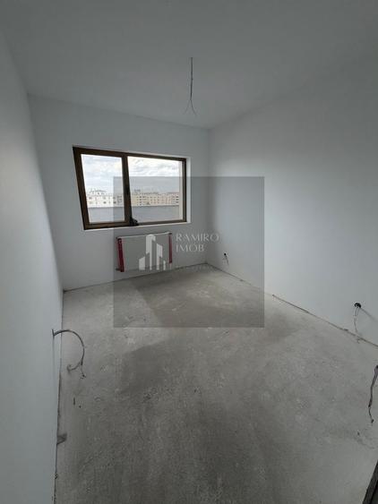 Apartament cu 3 camere decomandat, mobilat în Vitan