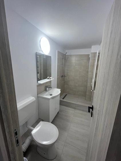 Apartament cu 3 camere decomandat în 13 Septembrie