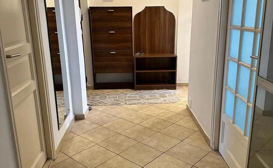 Apartament cu 2 camere decomandat în Dorobanți