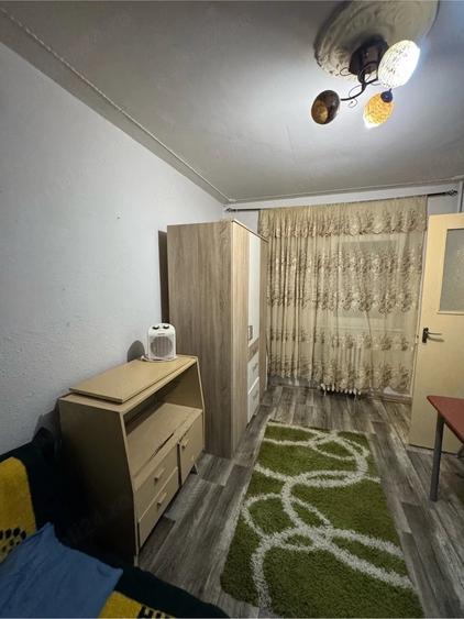 Garsonieră decomandată în Micălaca