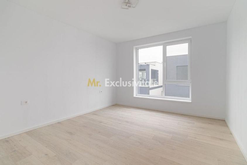 Apartament cu 5 camere semidecomandat în 1 Decembrie