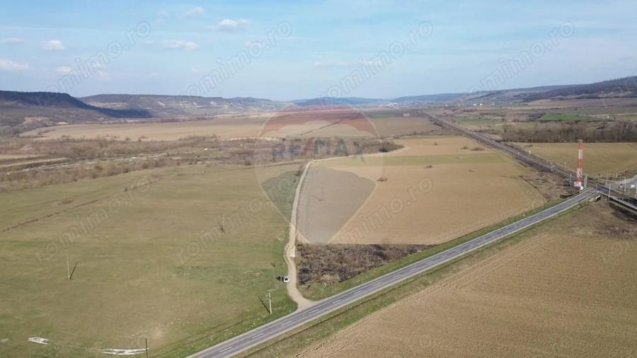 Teren de 19319 mp, în Hoghilag