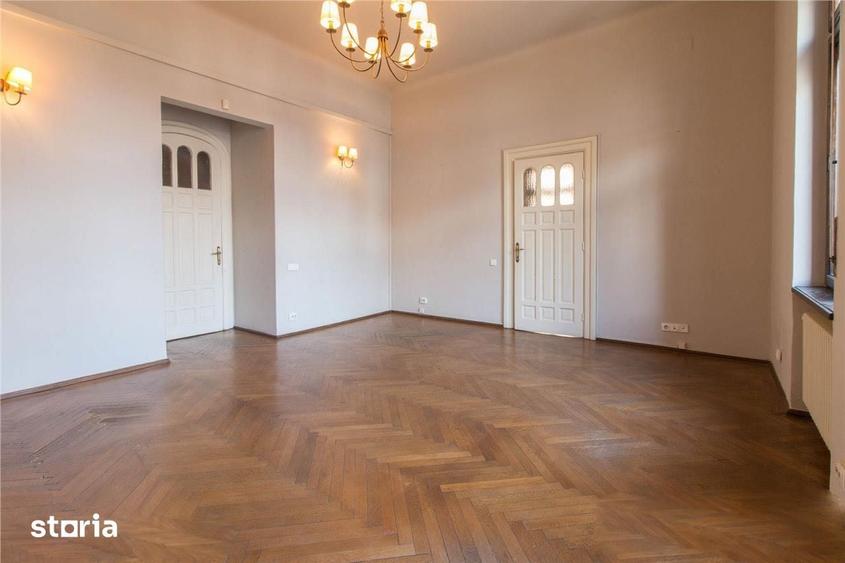 Casă cu Teren 845 Mp în Eminescu