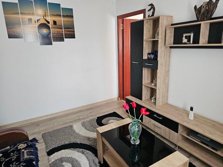 Apartament cu 2 camere semidecomandat în Central