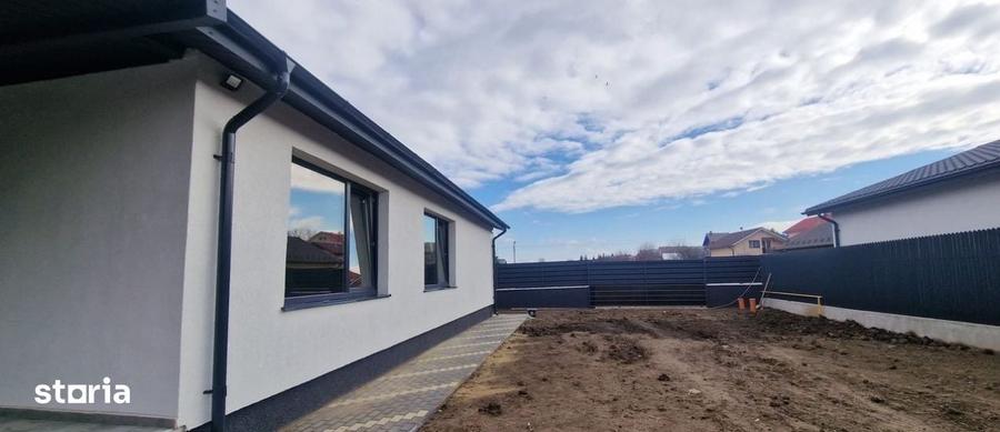 Casă cu 4 camere cu Teren 570 Mp în Hemeiuș