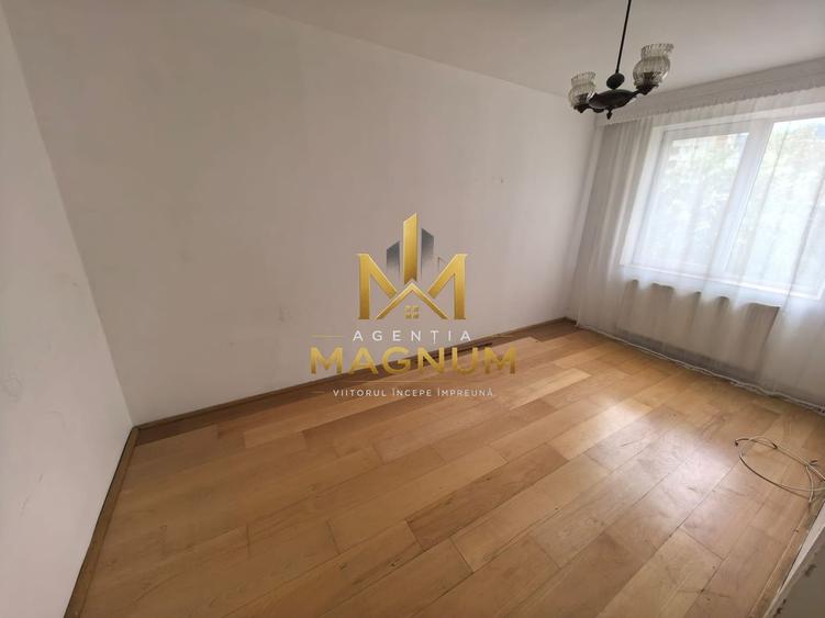 Apartament cu 3 camere semidecomandat în Decebal