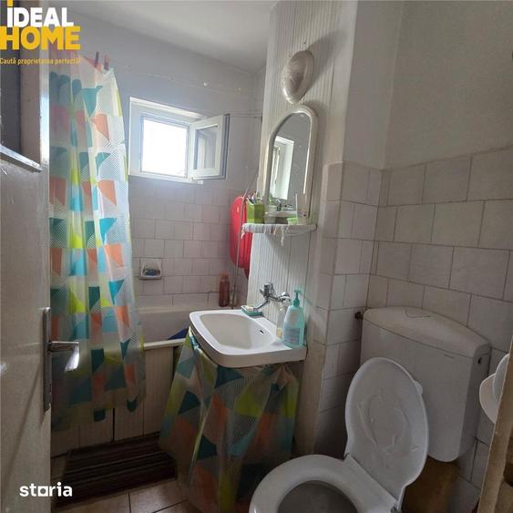 Apartament cu 3 camere semidecomandat în Mircea cel Bătrân