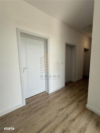 Apartament cu 8 camere în Central