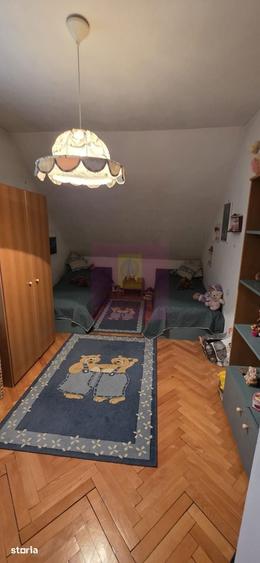 Casă cu 6 camere cu Teren 5116 Mp în Cornu