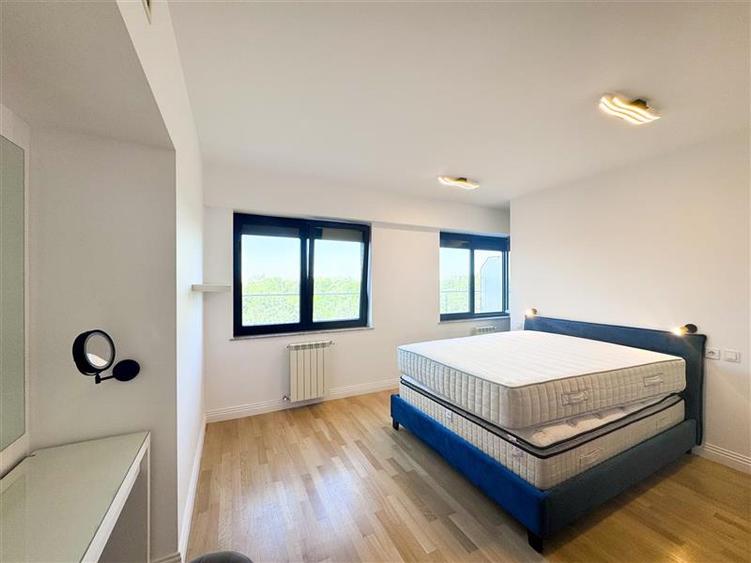 Apartament cu 4 camere decomandat, mobilat în Herăstrău