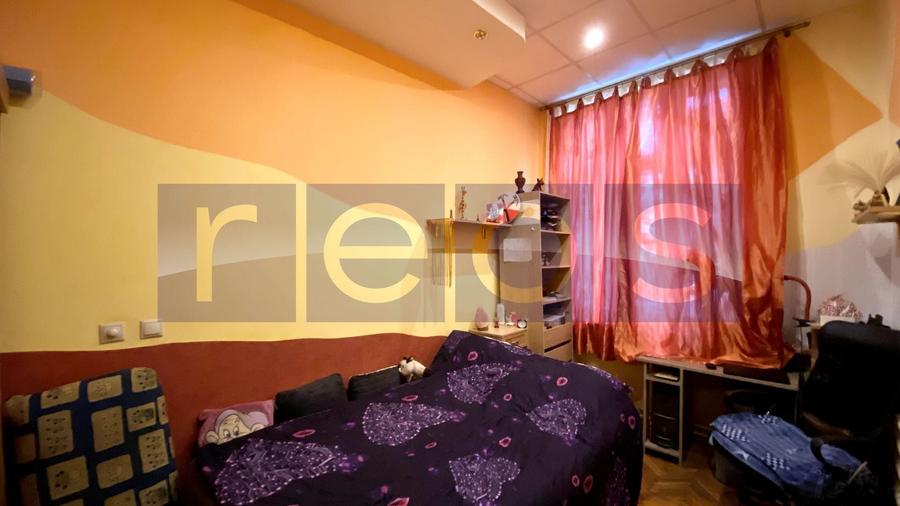 Casă individuală cu 6 camere cu Canalizare în Cotroceni