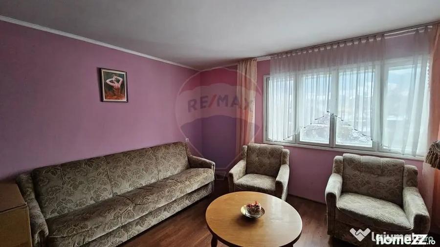 Casă cu 3 camere cu Teren 200 Mp în Central
