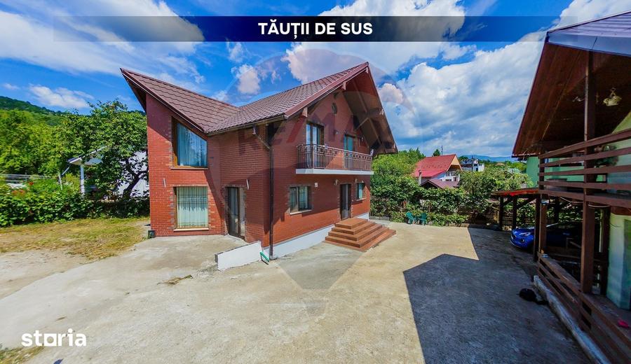 Casă cu 4 camere cu Teren 547 Mp în Central
