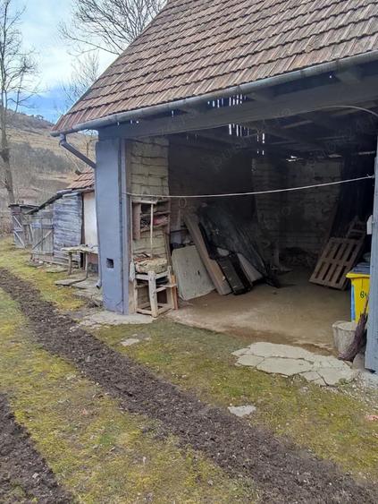 Casă cu 3 camere în Făureni